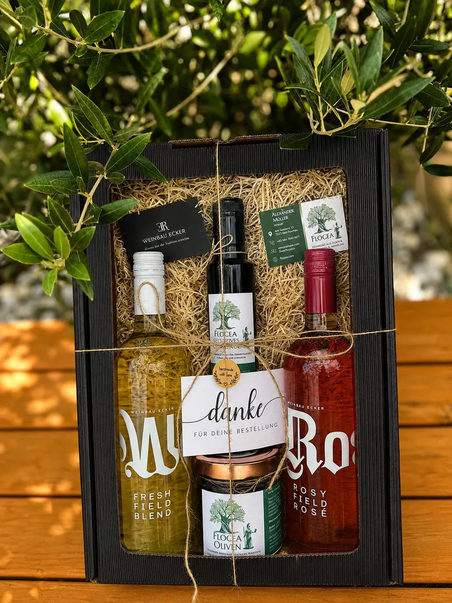 Genusspaket Fresh & Rosé von Weinbau Ecker mit Fresh Field Blend, Rosy Field Rosé, Olivenöl und Oliven von Flogea